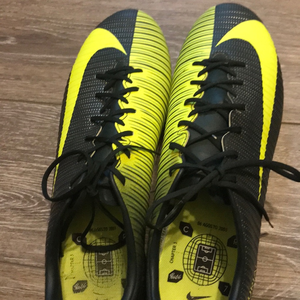 Men’s CR7 cleats
